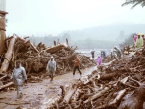 喀拉拉邦瓦亚纳德山体滑坡造成151人死亡